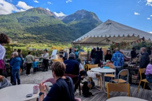 Forum des acteur·rice·s lors du festival Low-tech organisé par EKO! et Environnement et Solidarité à Briançon en septembre 2025