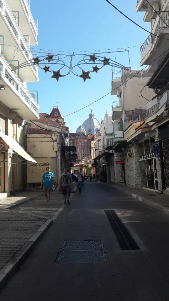 Ermou, principale rue commerçante de la ville touristique de Mytilène — © Mai 2018, Pascaline Roi